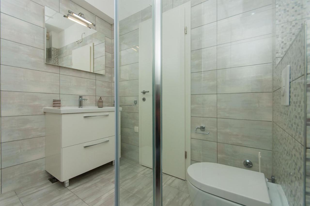 Apartman Mira- Omiš Exteriör bild