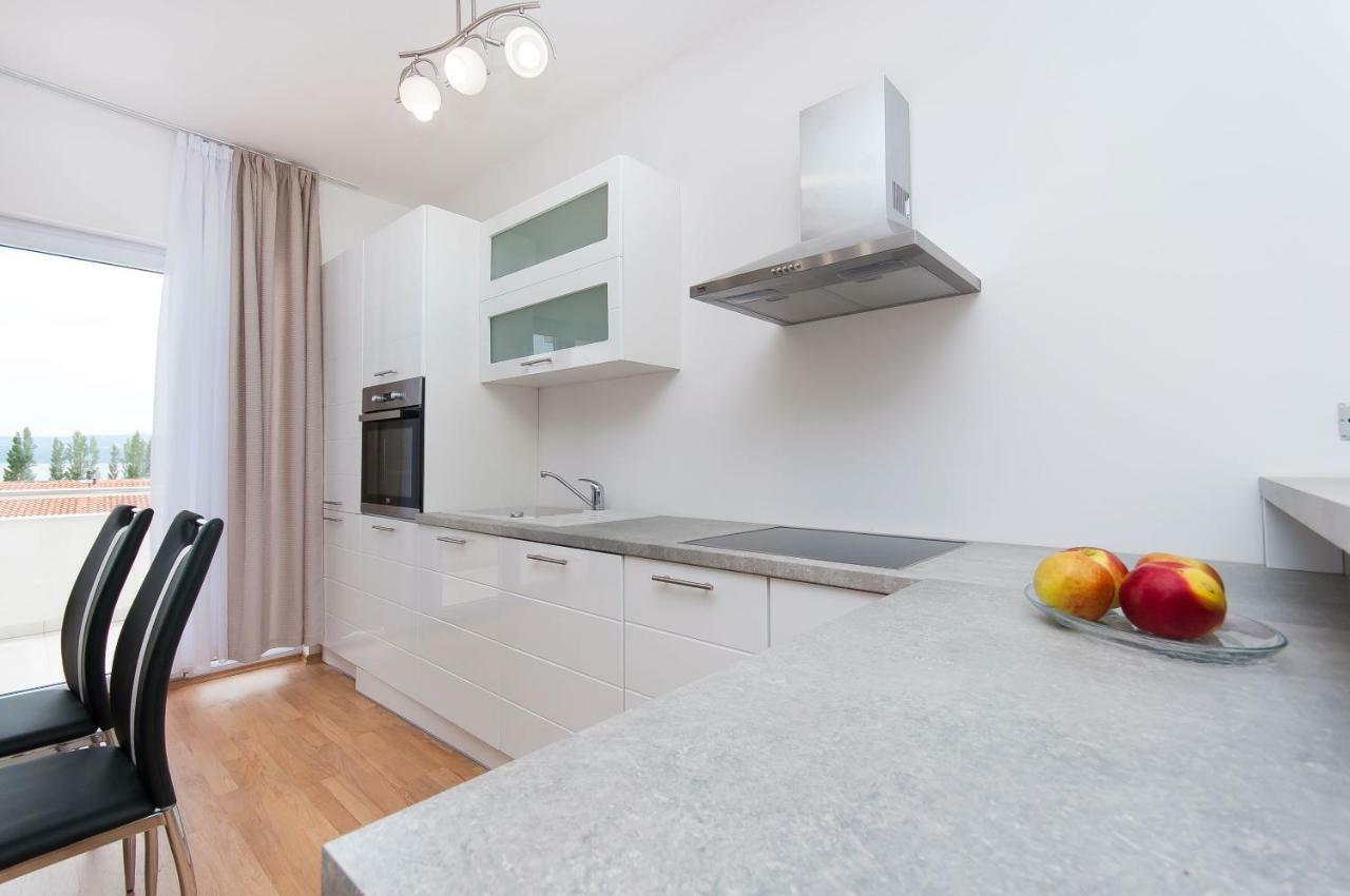Apartman Mira- Omiš Exteriör bild